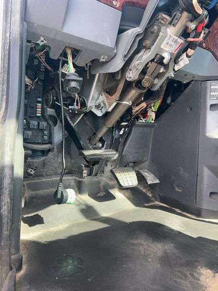 2012 Mack CXU613 showing 223,803 mi, 9,120 hrs - runs