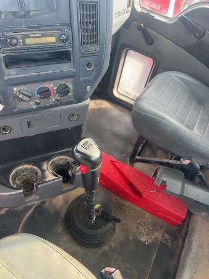 2011 Mack CHU613 showing 38,136 mi, hrs unknown- doesn't run