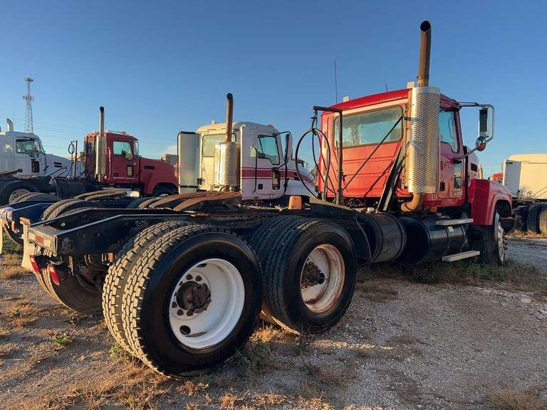 2008 Mack CHU613 showing 41,085, hrs unknown- runs