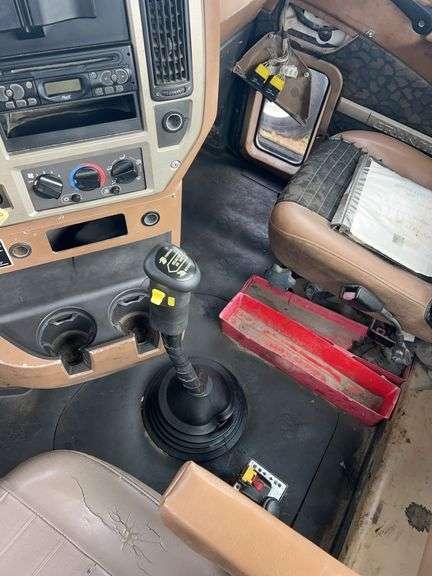 2007 Mack CTP713 showing 47,533 mi, 9999 hrs - runs