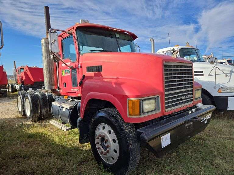 2008 Mack CHU613 showing 58,778 mi, 14,600 hrs - runs