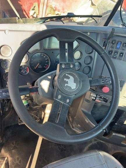 2008 Mack CHU13 miles & hrs unknown- doesn't run