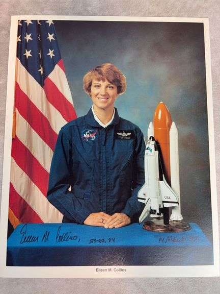 Eileen Collins Signed 8x10 NAA Photo - JSA
