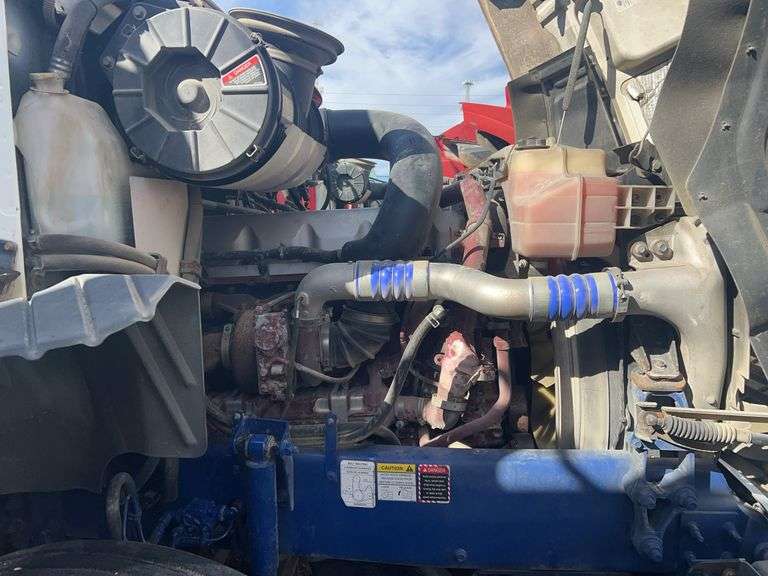 2014 Mack CHU613 showing 498,610 mi, 11,275 hrs - runs