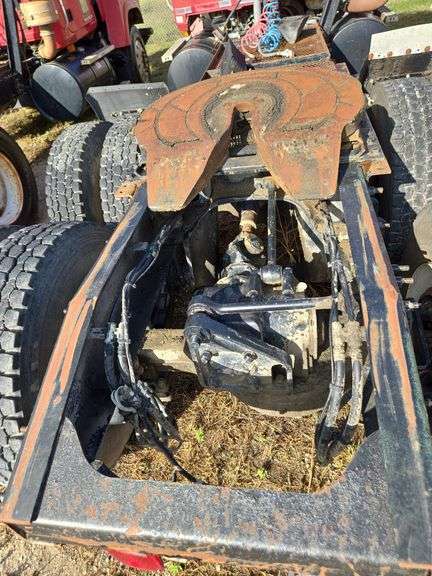 2008 Mack CHU613 showing 75,752 mi, 10,208 hrs- runs