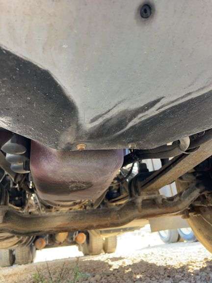 2011 Mack CXU613 showing 331,782 mi, 10,113 hrs- runs