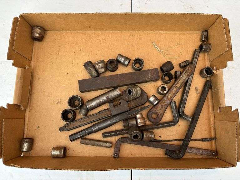 ￼ Sockets and miscellaneous tools