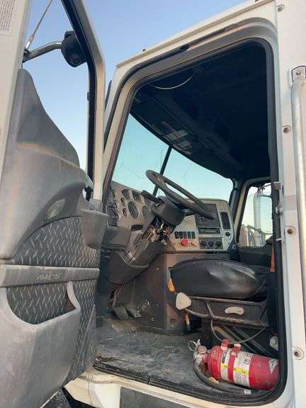 2012 Mack CXU613 showing 719,588 mi, hrs unknown- doesn't run