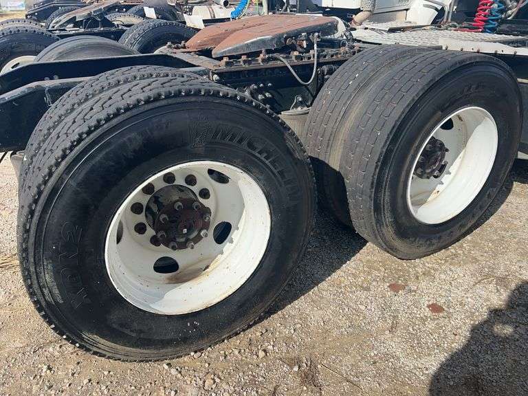 2012 Mack CXU613 showing 223,803 mi, 9,120 hrs - runs