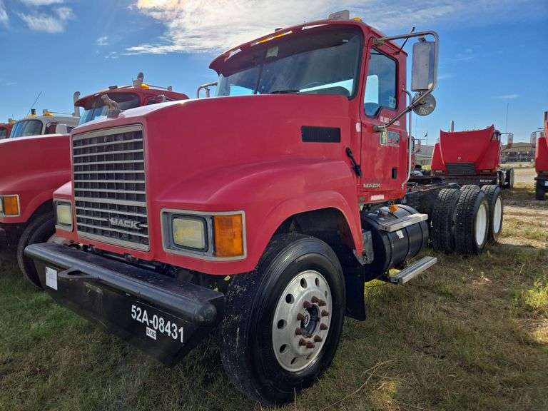 2008 Mack CHU613 showing 58,778 mi, 14,600 hrs - runs