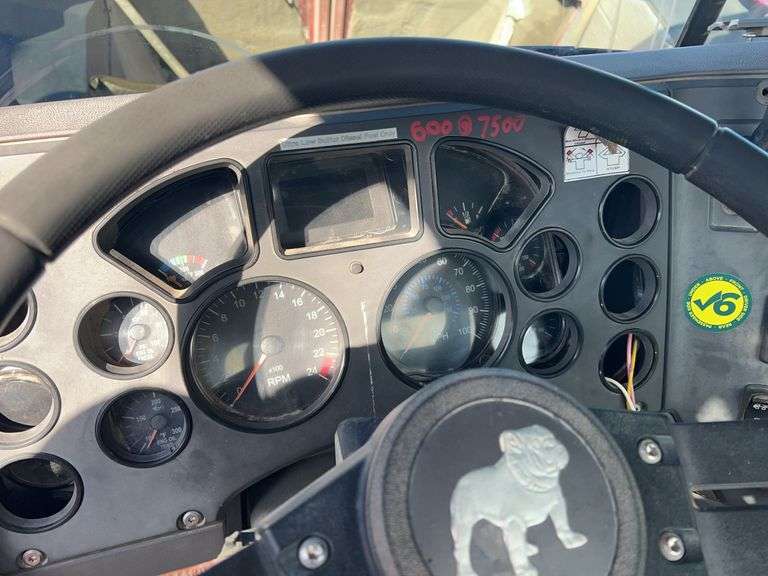 2008 Mack CHU613 52,535 mi, 8,497 hrs- runs