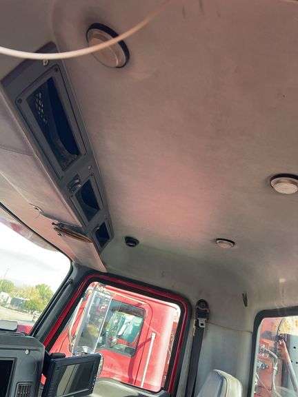 2008 Mack CHU613 52,535 mi, 8,497 hrs- runs