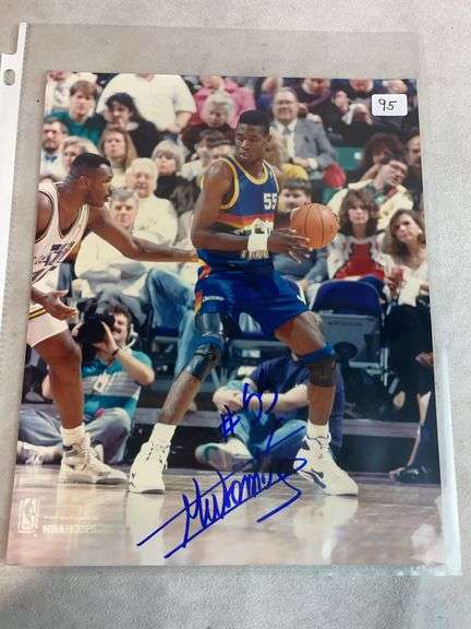 Dikembe Mutombo Signed 8x10 Photo - JSA