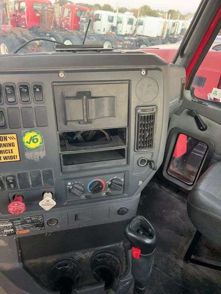 2008 Mack CHU613 showing 54,769 mi, 6,209 hrs- doesn't run