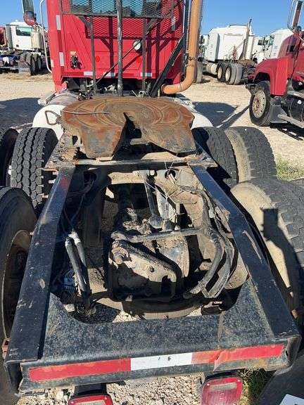 2012 Mack CHU13 showing 28,654 mi, 15,876 hrs- runs