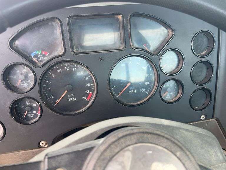 2008 Mack CHU613 showing 46,410 mi, 11,397 hrs- runs