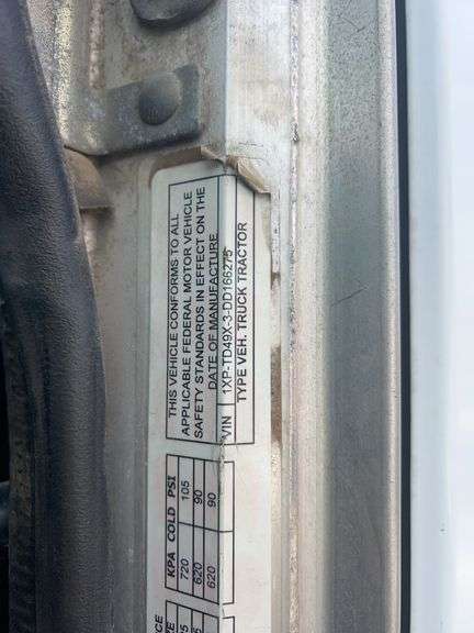 2013 Peterbilt 367 showing 63,847 mi, 9,758 hrs -