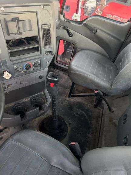 2008 Mack CHU613 showing 54,769 mi, 6,209 hrs- doesn't run