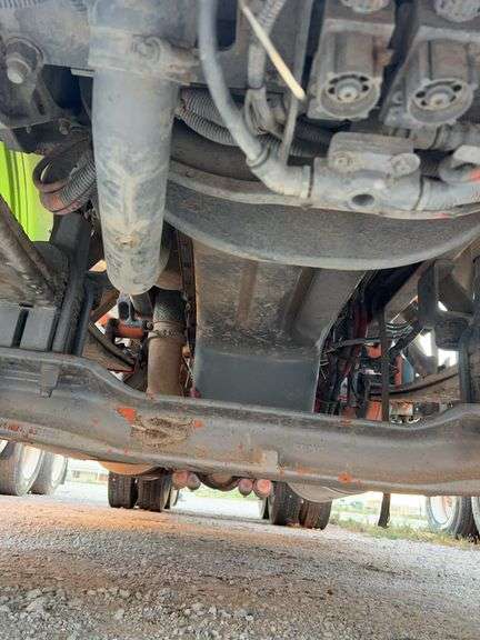 2015 Peterbilt 389 showing 53,258 mi, 8,978 hrs- runs