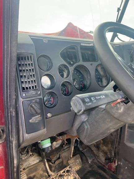 2008 Mack CHU613 showing 58,778 mi, 14,600 hrs - runs