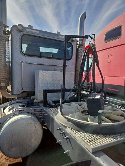 2012 Peterbilt 388 showing 30,080 mi, 7,495 hrs - doesn't run