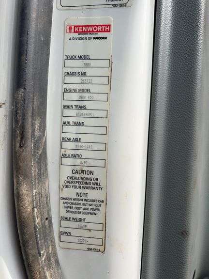 2018 Kenworth T880 showing 13,663 mi, 5,470 hrs - runs