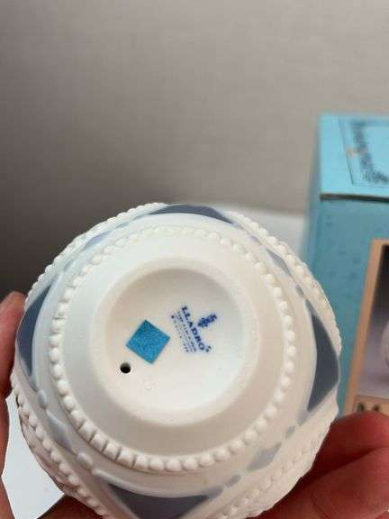 1988 LLADRO BELL AND ORNAMENT