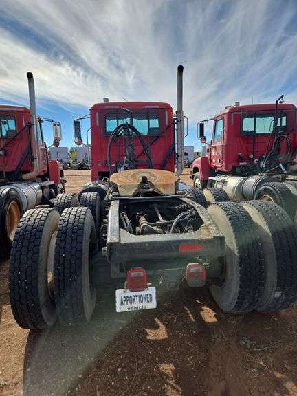 2012 Mack CHU613 showing 30,835 mi, 15,715 hrs - runs