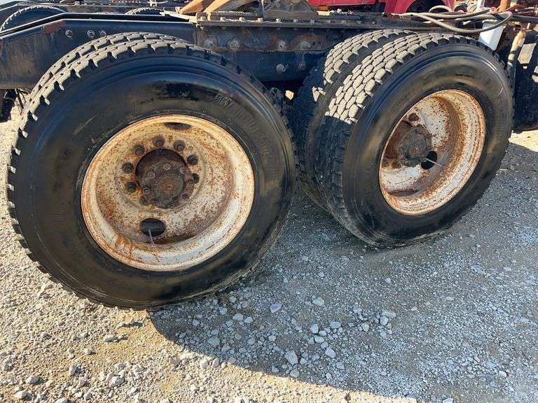 2008 Mack CHU613 showing 43,154 mi, 8,316 hrs- doesn't run