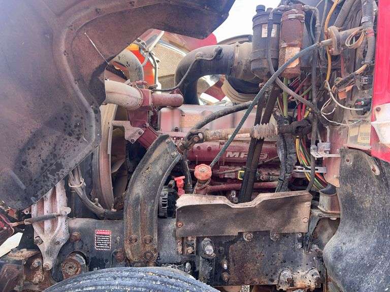 2008 Mack CHU613 showing 61,447 mi, 15,684 hrs - runs