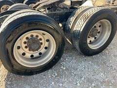 2008 Mack CXU613 showing 529,582 mi, 12,274 hrs- runs