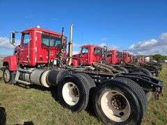 2013 Mack CHU613 showing 119,268 mi, 8,805 hrs- runs
