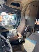 2015 Peterbilt 579 showing 500,775 mi, 26,318 hrs - doesn't run