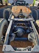 2015 Peterbilt 579 showing 424,747 mi, 22,986 hrs - runs