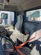 2010 Volvo VN showing 175,079 mi, hrs unknown - doesn't run