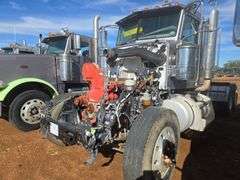 2014 Peterbilt miles & hrs unknown - doesn't run