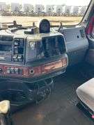 2003 Volvo showing 862,463 & 82,463 mi, 3,909 hrs - doesn't run