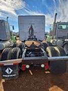 2015 Peterbilt 579 showing 500,775 mi, 26,318 hrs - doesn't run