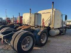 2008 Mack CXU613 showing 559,053 mi, 14,786 hrs- runs