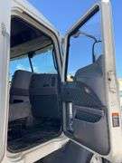 2008 Mack CXU613 showing 529,582 mi, 12,274 hrs- runs