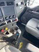 2018 Kenworth T880 showing 13,663 mi, 5,470 hrs - runs