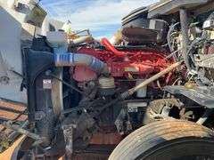 2015 Peterbilt 579 showing 370,184 mi, 14,618 hrs - runs