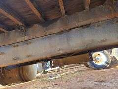 2010 Volvo VN showing 175,079 mi, hrs unknown - doesn't run