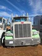 2012 Peterbilt 388 showing 48,817 mi, 9,224 hrs - runs