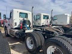 2018 Kenworth T880 showing 26,719 mi, hrs unknown - doesn't run