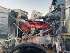 2015 Peterbilt 389 showing 53,258 mi, 8,978 hrs- runs