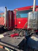 2011 Mack CHU613 showing 558,544 mi, 16,894 hrs- runs