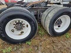 2013 Mack CXU613 showing 359,326 mi, 8,691 hrs - runs