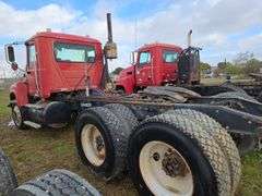 2008 Mack CHU613 showing 41,791 mi, 7,598 mi- doesn't run