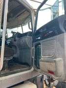 2012 Peterbilt 388 showing 48,817 mi, 9,224 hrs - runs